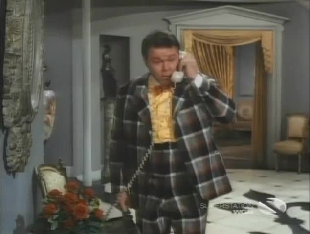 Shut up and get off the phone, blabbermouth!