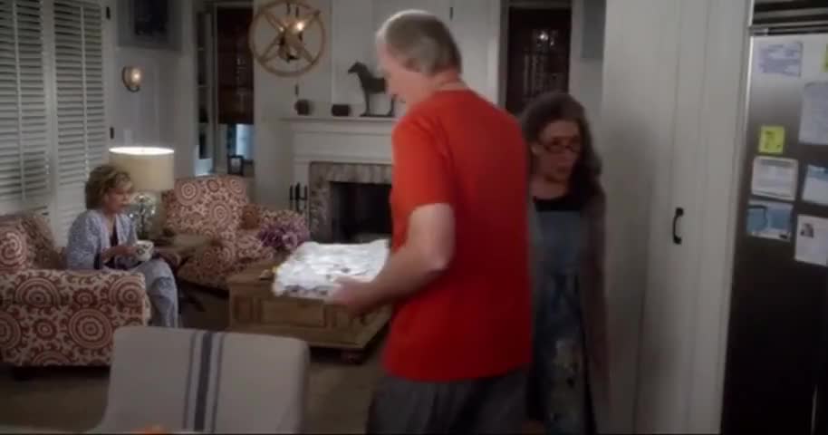 Clip of quote: Oh, wait, she didn't say, "Say good night, Frankie."