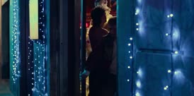 Clip of quote: [suenan campanadas]