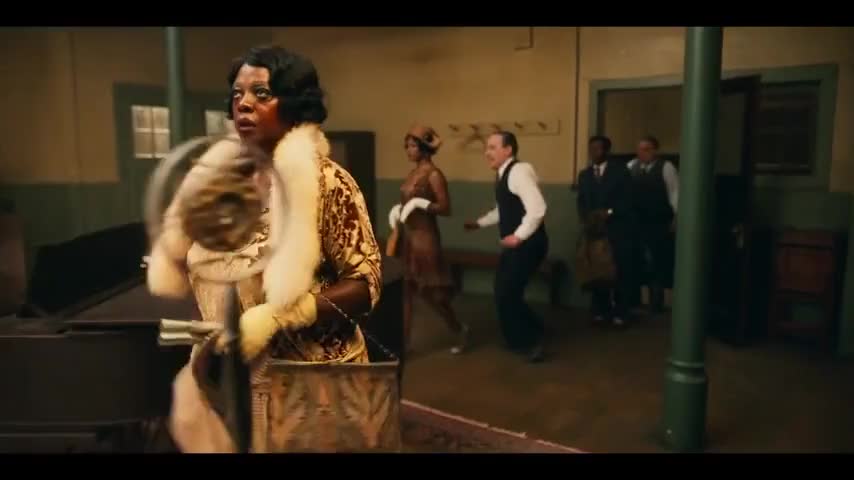 Clip of quote: That's my nephew Sylvester, and that there's Dussie Mae.
